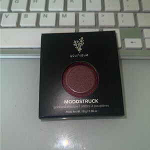 Younique Moodstruck pressed shadow in the shade ostentatious. New in box.